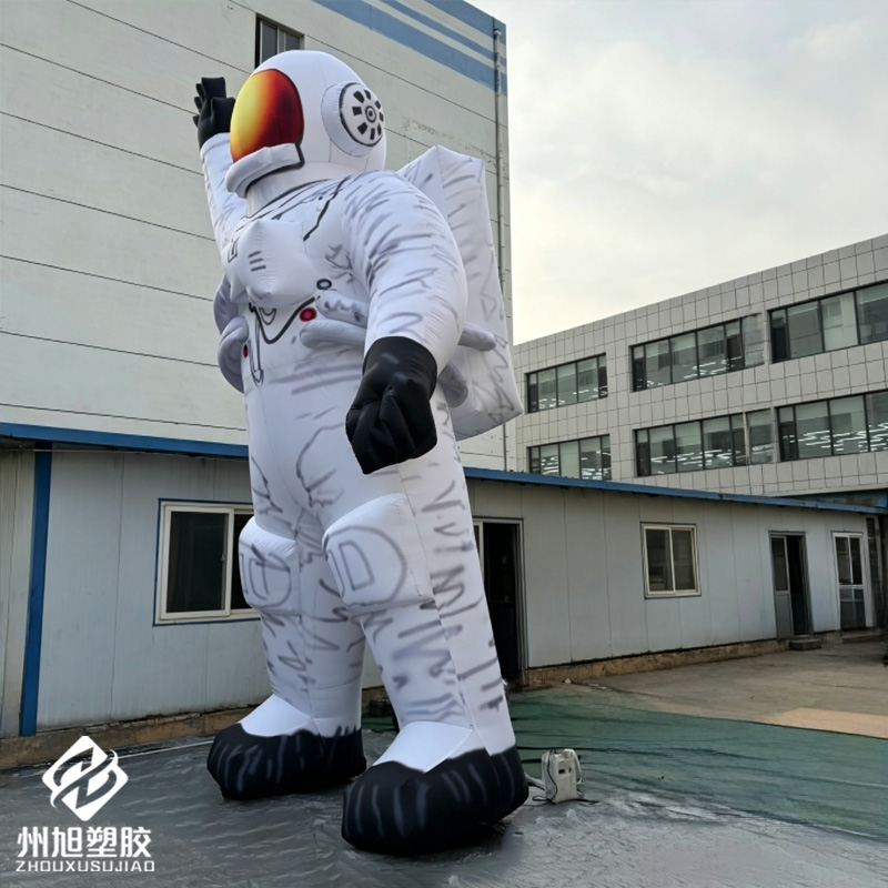 Inflatable astronaut, space sc – Science Exhibition Models Bewertung und Preis