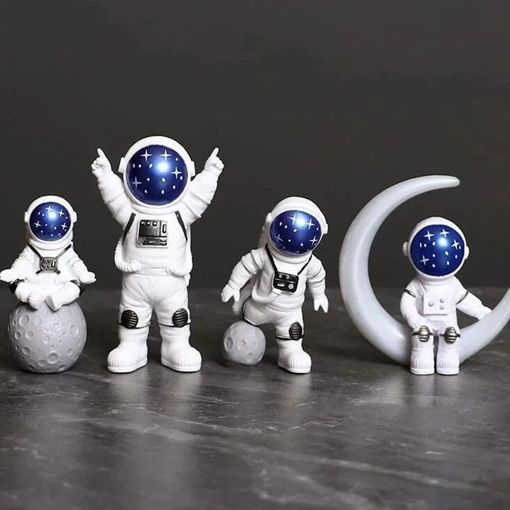 4 pcs Astronaut Figure Statue  – Newton Cradle Large Bewertung und Preis